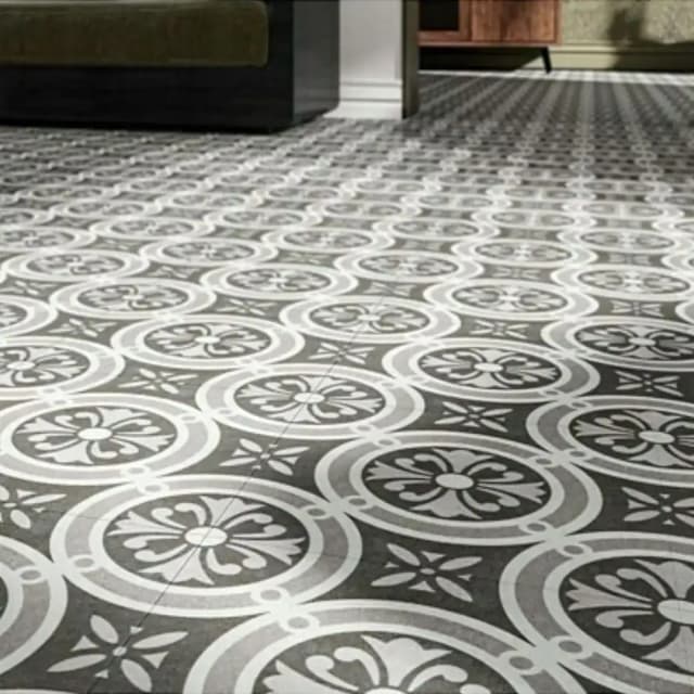 Antique Classic 25x25