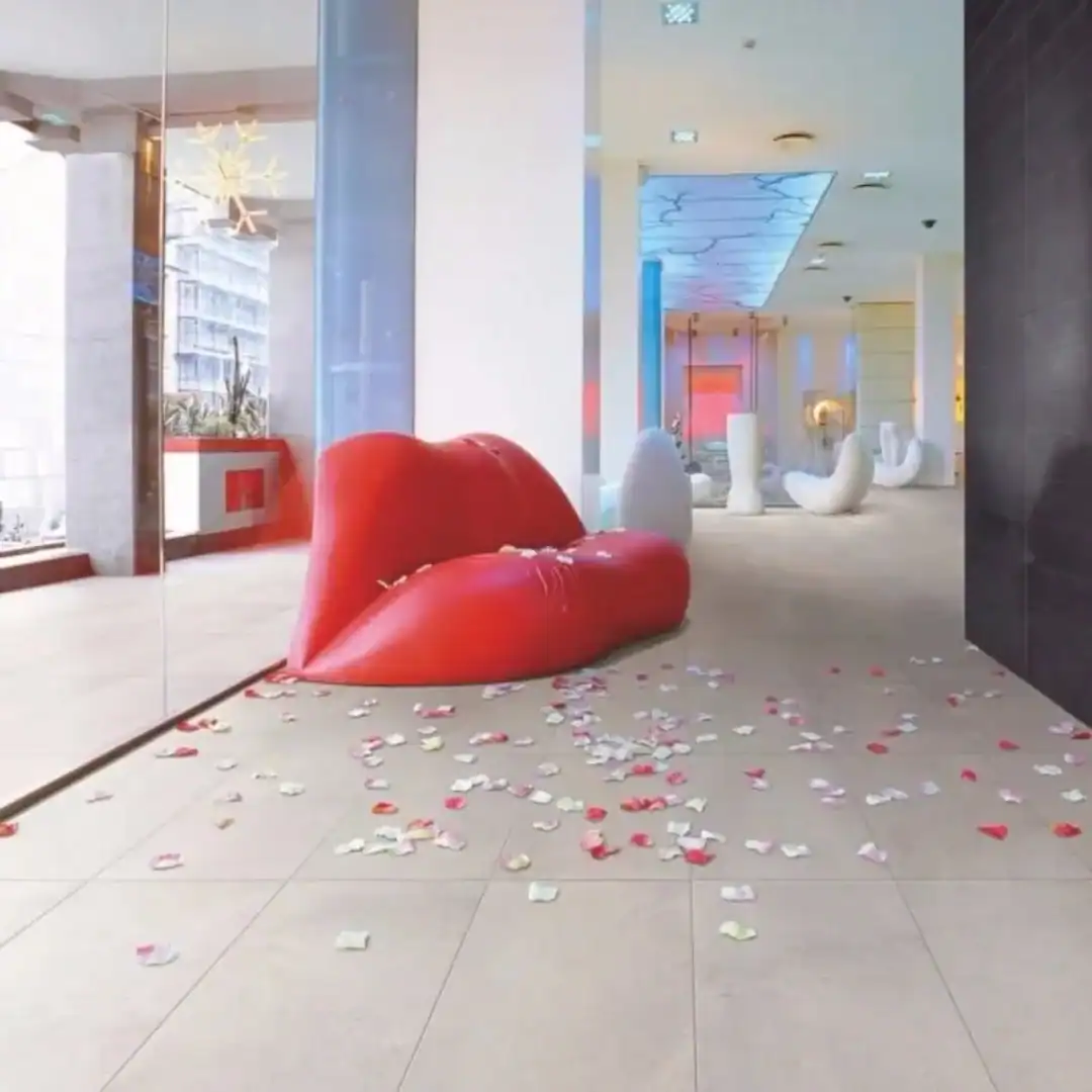 Palma Light Grey tile setting