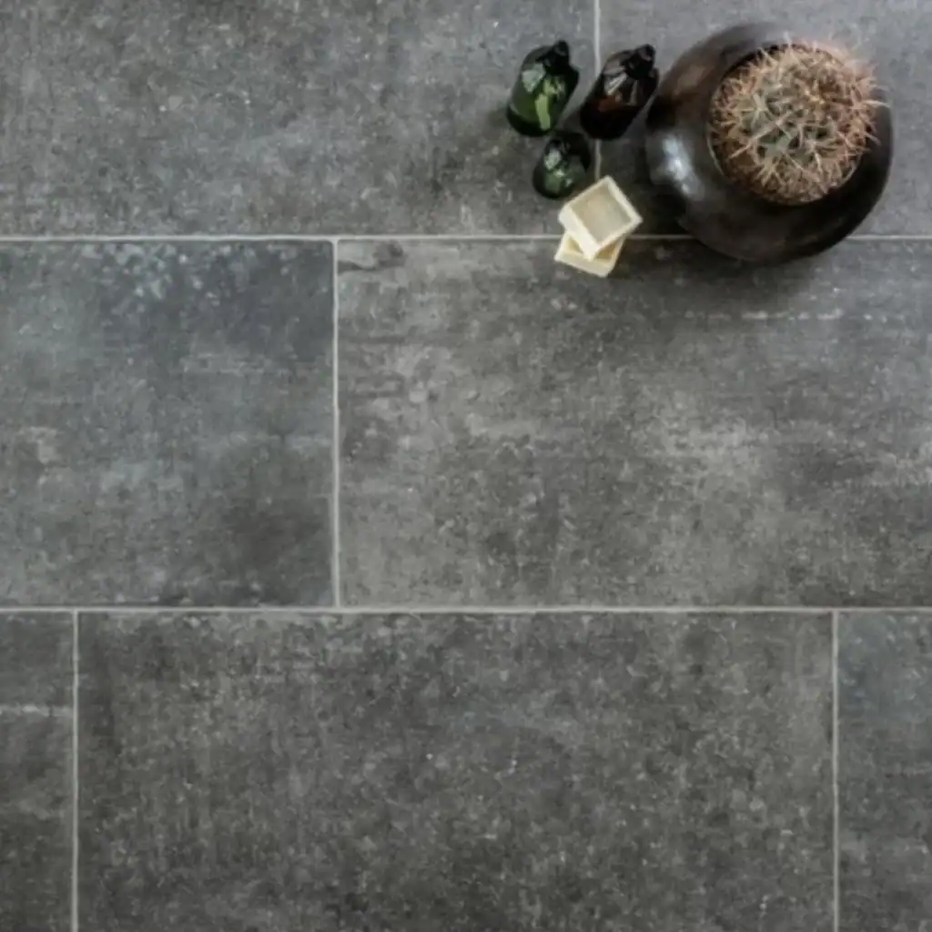 Aged Stone Noir Tiles floor