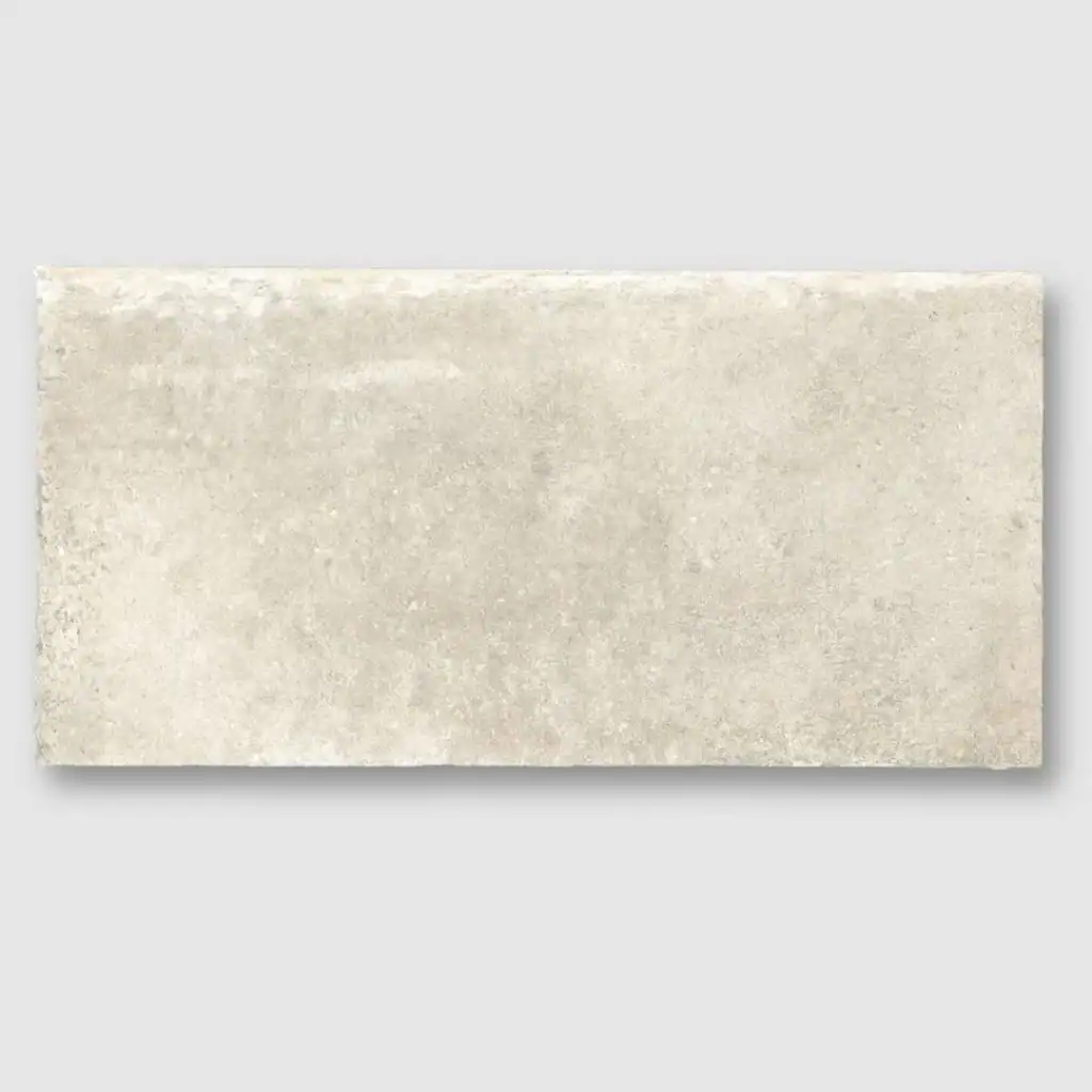 Aged Stone blanc tile