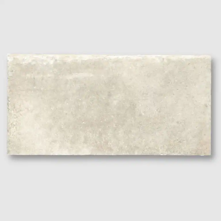 Aged Stone blanc tile