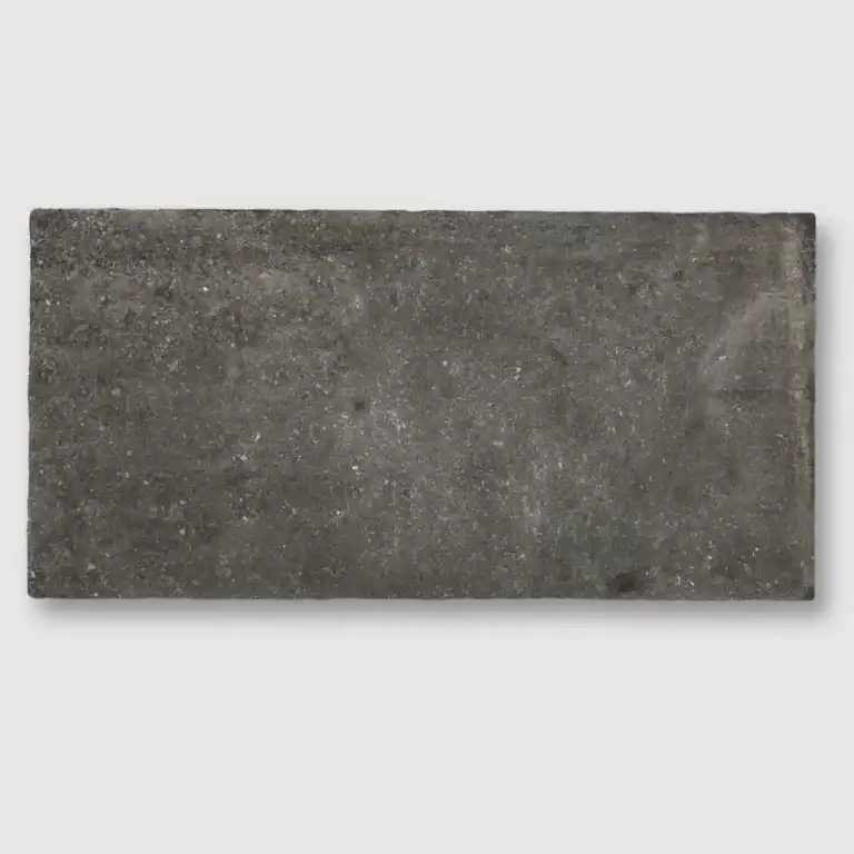 Aged Stone Noir Tile