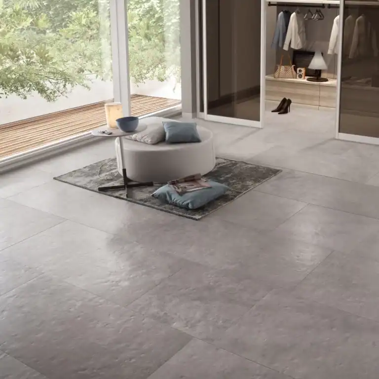 Chateaux Grigio Lappato room